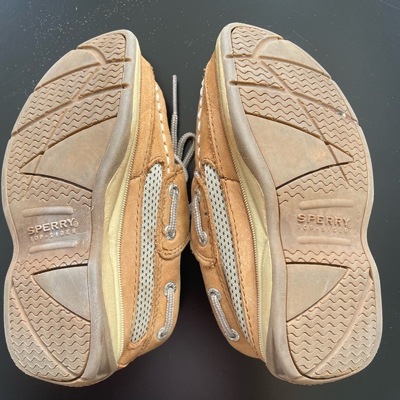 Sperry kids shoes ⭐️ - Picture 2 of 3